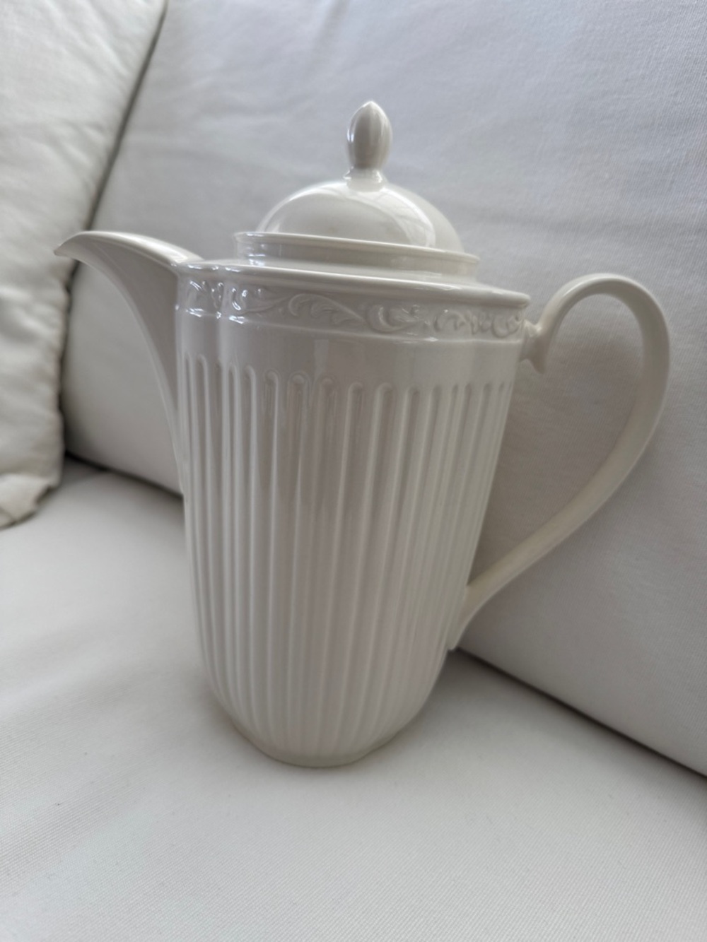 Mikasa Italian Countryside Elegant White Ceramic Pitcher with Lid